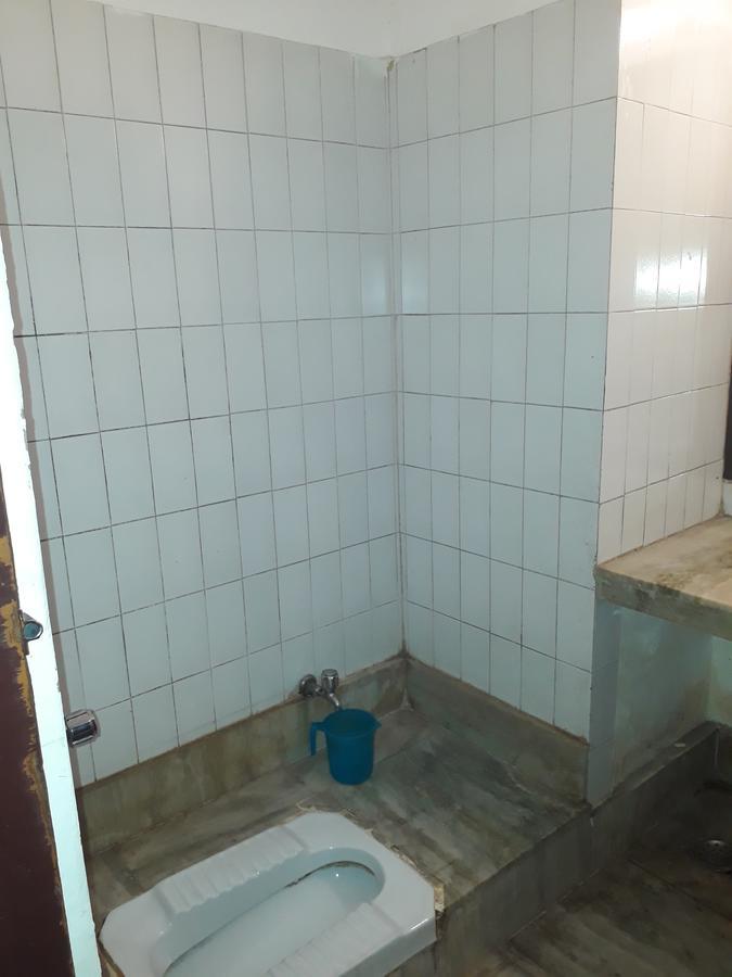 Standard Hotel And Resturant Srinagar  Room photo